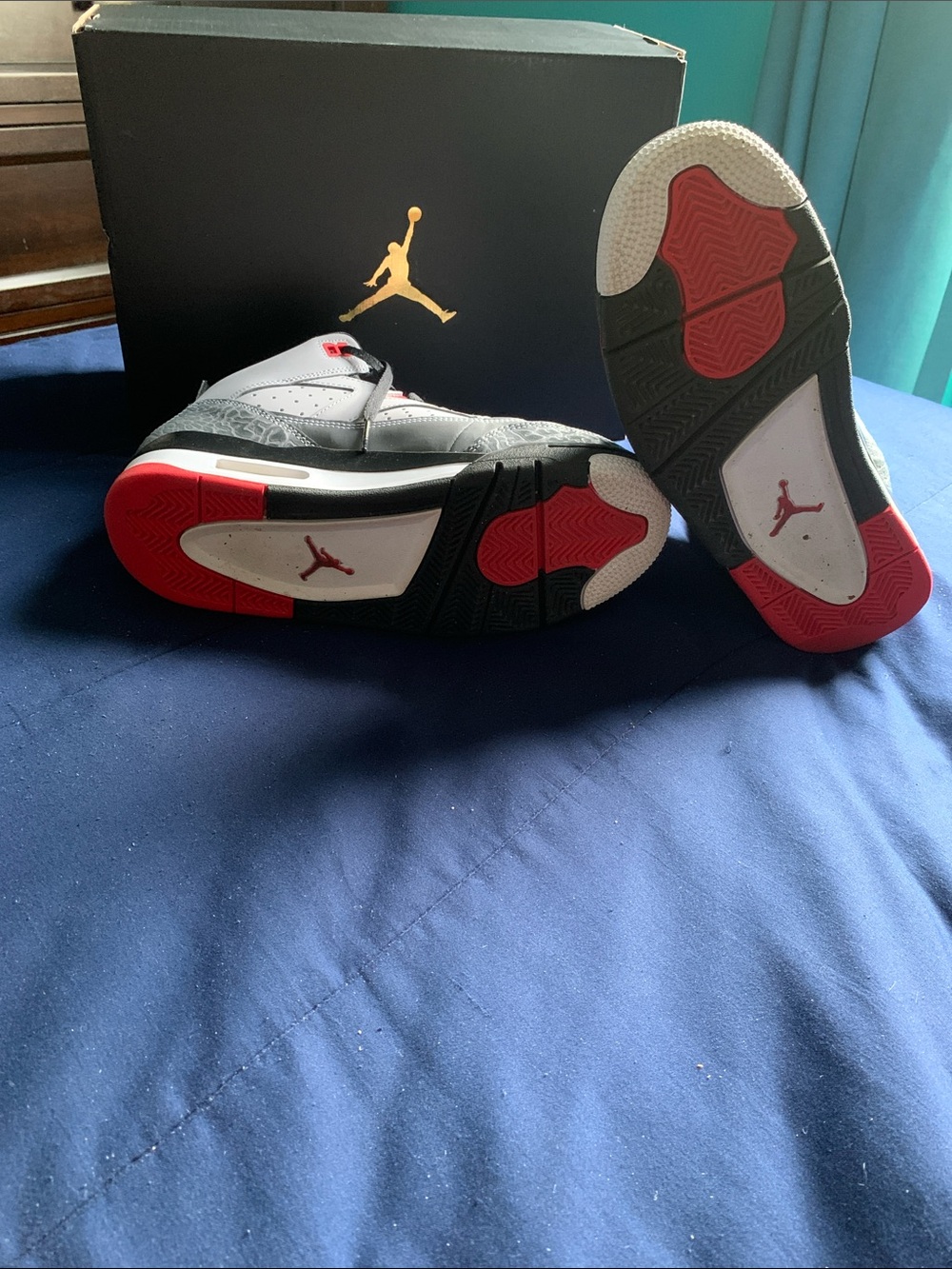 Jordan Son of Mars Low (GS) Gray, Black & Red Retro Low-Top Sneakers - Picture 4 of 5